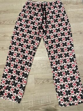 Women’s warm long pajama pants.